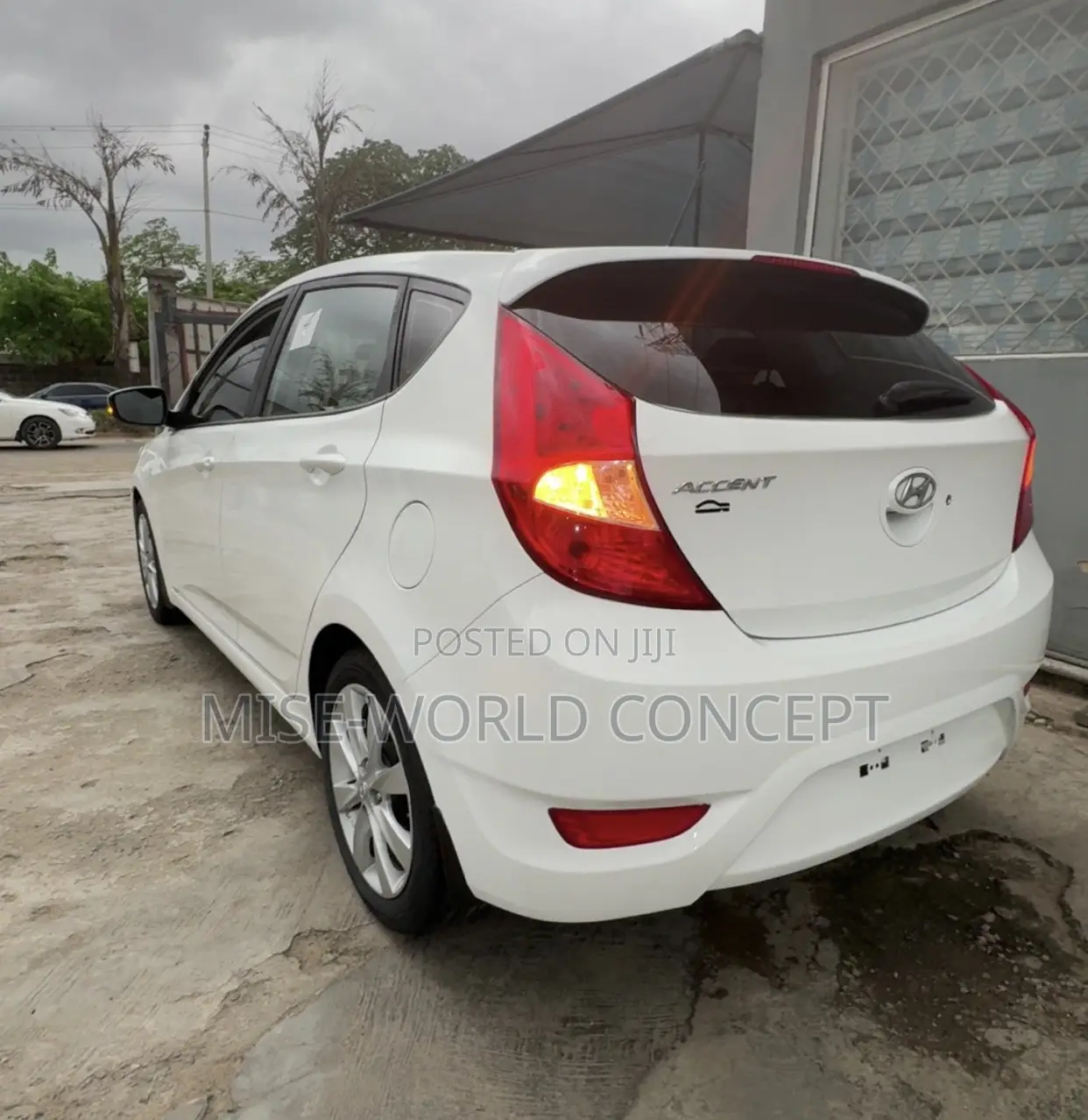 Hyundai Accent 2013 White