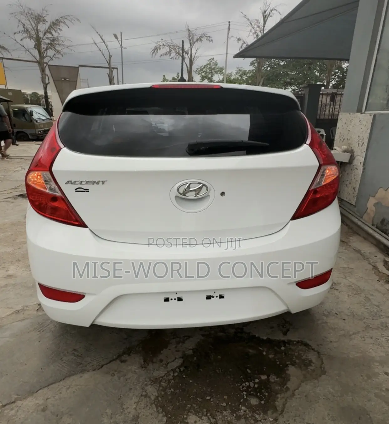 Hyundai Accent 2013 White