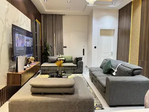 2bdrm Penthouse in Lekki Phase 1 for rent