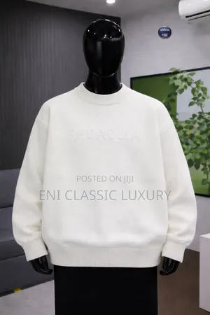 Pure Quality Luxury Cargo Sweatop Well Banded Package