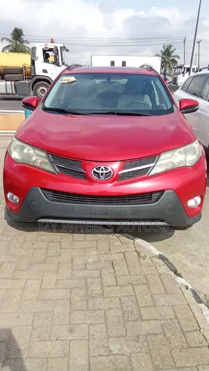 Toyota RAV4 Limited FWD (2.5L 4cyl 6A) 2013 Red