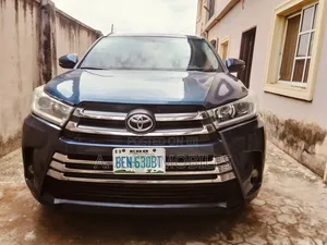 Toyota Highlander 2016 Blue