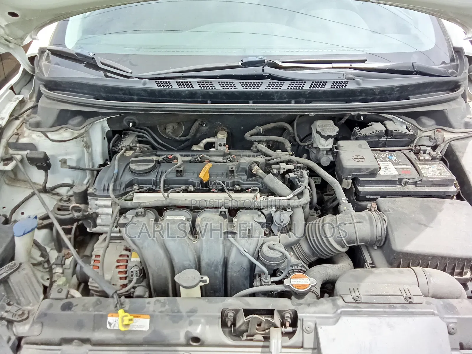 Hyundai Elantra 2012 White