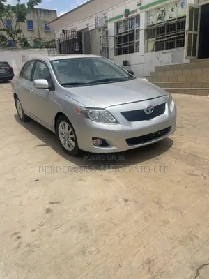 Toyota Corolla LE 4dr Sedan (1.8L 4cyl 4A) 2010 Silver
