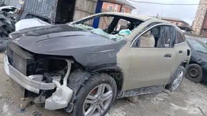 2023 Gla250 Windscreen Glass Available at Chimatex