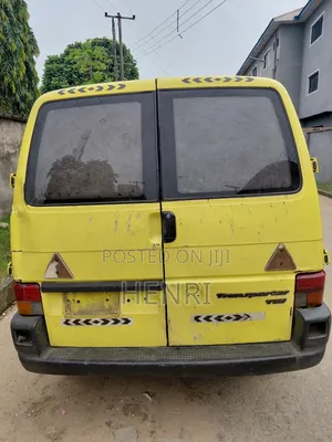 Volkswagen Transporter 2003 Yellow