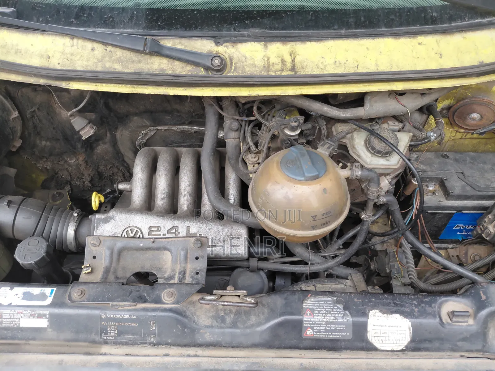 Volkswagen Transporter 2003 Yellow