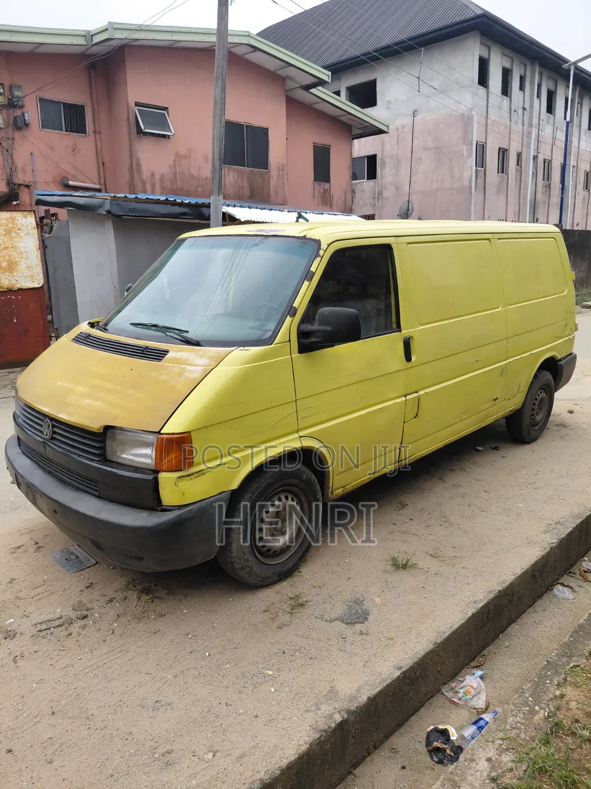 Volkswagen Transporter 2003 Yellow