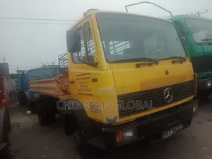814 Tipper (Foreign Used),6 Tyres,