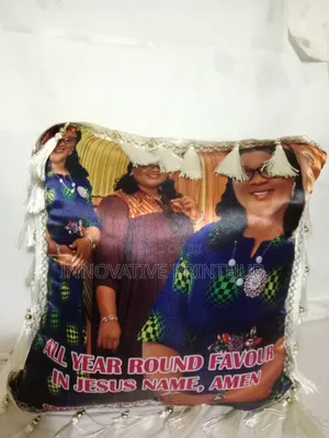 Throwpillow / Car Rest