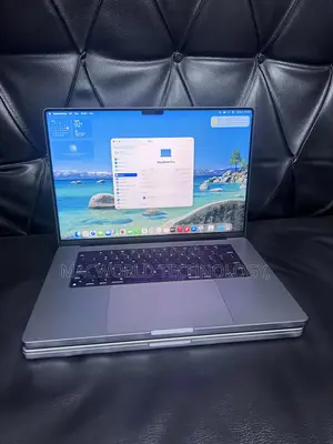 Laptop Apple MacBook Pro 2021 M1 16GB Apple M1 Pro SSD 512GB