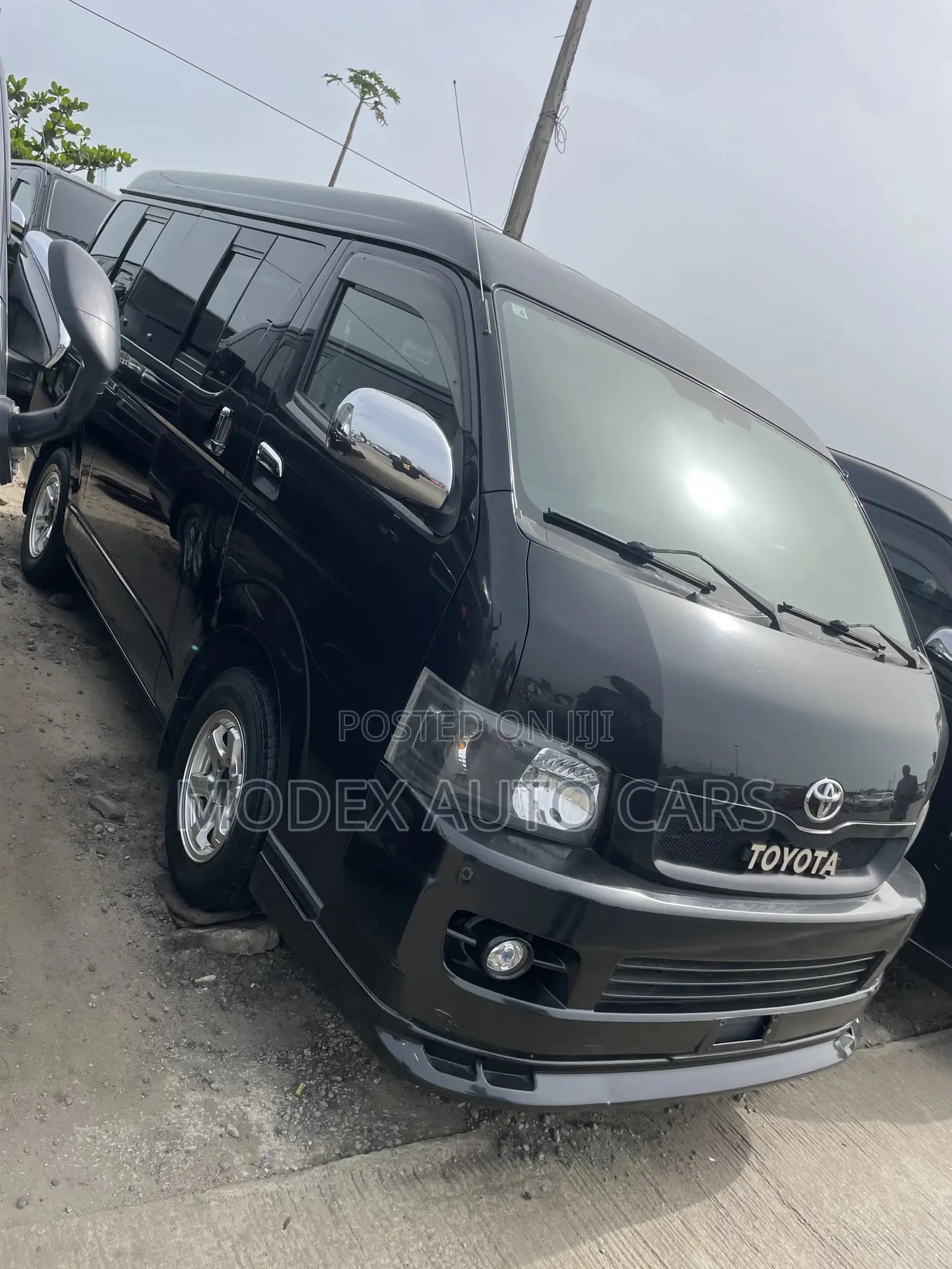 Toyota HiAce 2012 Green