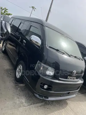 Toyota HiAce 2012 Green