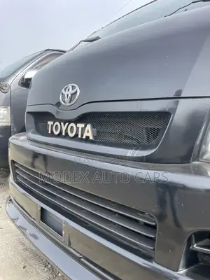 Toyota HiAce 2012 Green