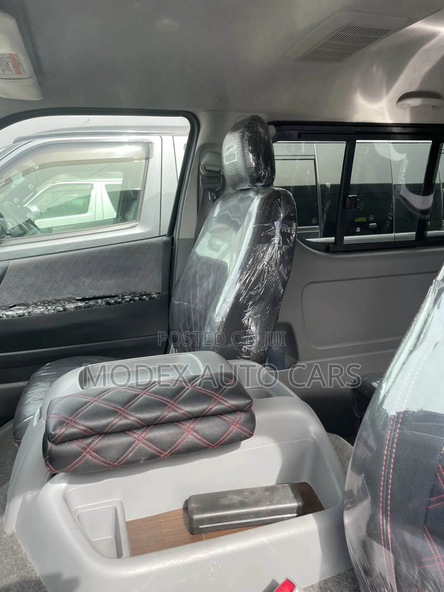 Toyota HiAce 2012 Green