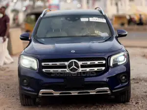 Mercedes-Benz GLB-Class 2021 Blue