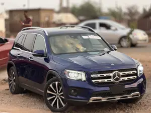Mercedes-Benz GLB-Class 2021 Blue