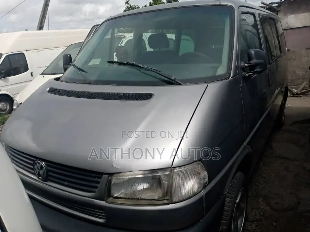 Volkswagen Transporter 2004 Grey