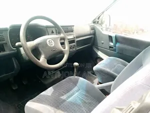 Volkswagen Transporter 2004 Grey