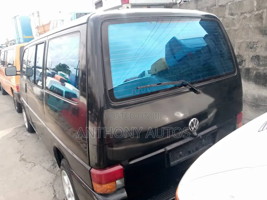 Volkswagen Transporter 2005 Black