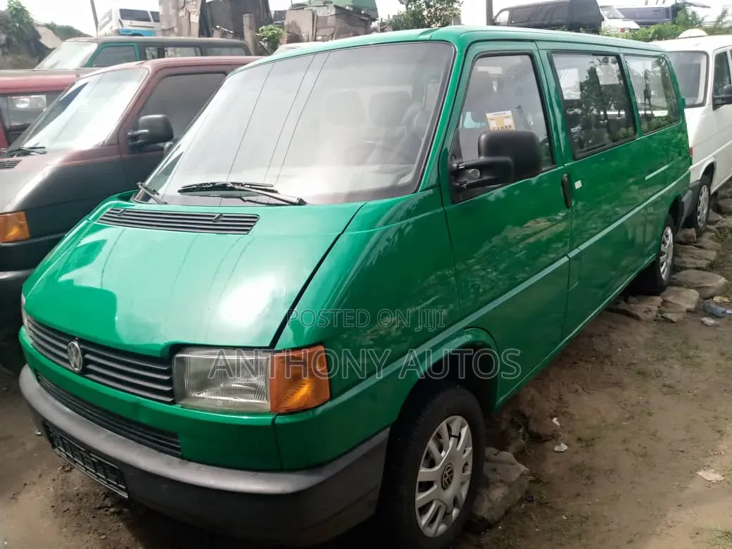 Volkswagen Transporter 2005 Blue