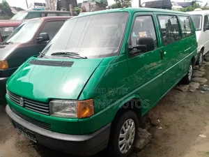 Volkswagen Transporter 2005 Blue