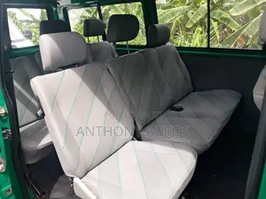 Volkswagen Transporter 2005 Blue