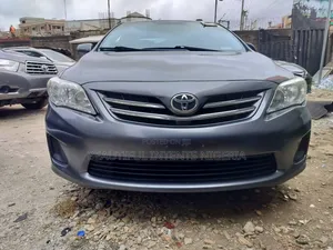 Toyota Corolla LE 4dr Sedan (1.8L 4cyl 4A) 2013 Gray