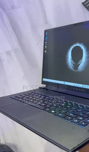 Laptop Alienware M16 R1 32GB Intel Core i7 SSD 1T