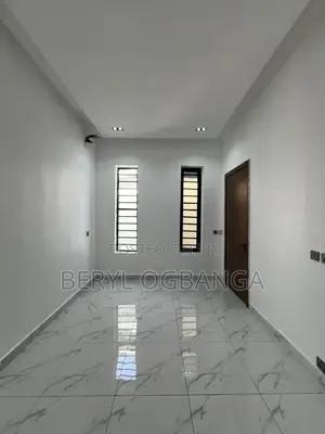 4bdrm Duplex in Lekki Phase 2 for rent
