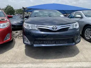 Toyota Camry XLE 4dr Sedan (2.5L 4cyl 6A) 2012 Black