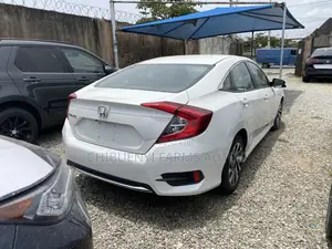 Honda Civic 2019 White