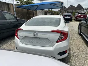 Honda Civic 2019 White