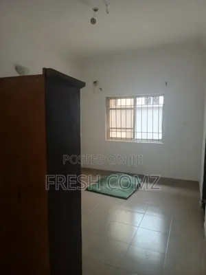 Mini Flat in Close To Mobil Road for rent