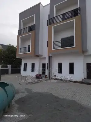 4bdrm Townhouse/Terrace in Kado Lento Aluminium for sale