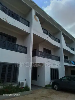 4bdrm Townhouse/Terrace in Lifecamp for Sale