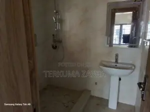 4bdrm Townhouse / Terrace in Mabushi for rent