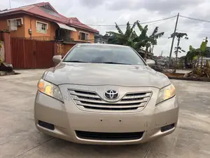 Toyota Camry LE 4dr Sedan (2.4L 4cyl 5A) 2009 Gold