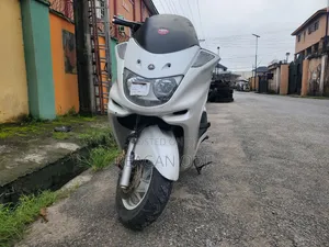 Yamaha Majesty 2002 White