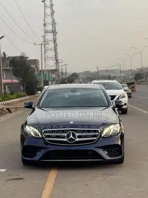Mercedes-Benz E300 2017 Blue