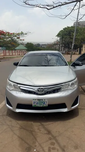 Toyota Camry LE 4dr Sedan (2.5L 4cyl 6A) 2013 Silver