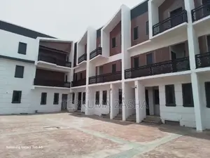 4bdrm Townhouse/Terrace in Guzape for sale