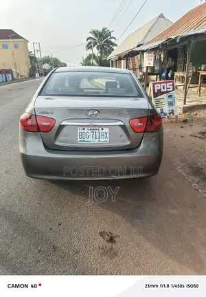 Hyundai Elantra 2010 Gray