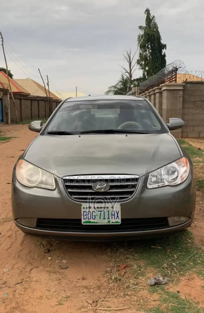 Hyundai Elantra 2010 Gray