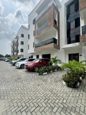 3bdrm Apartment in Orchid Road, Lekki for rent