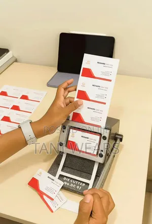 100 Pieces of Complimentary Card