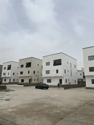 5bdrm Duplex in Mabushi for rent