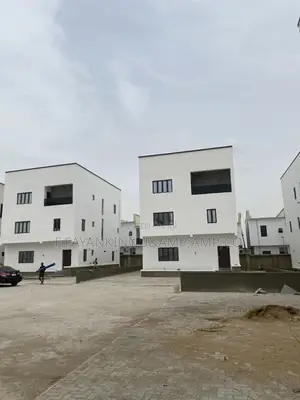 5bdrm Duplex in Mabushi for rent