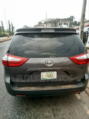 Toyota Sienna 2016 Gray