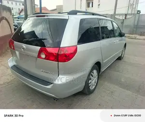 Toyota Sienna 2007 Gray